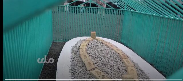 طالبان از قبر ملا عمر رونمایی کرد طالبان از قبر ملا عمر رونمایی کرد