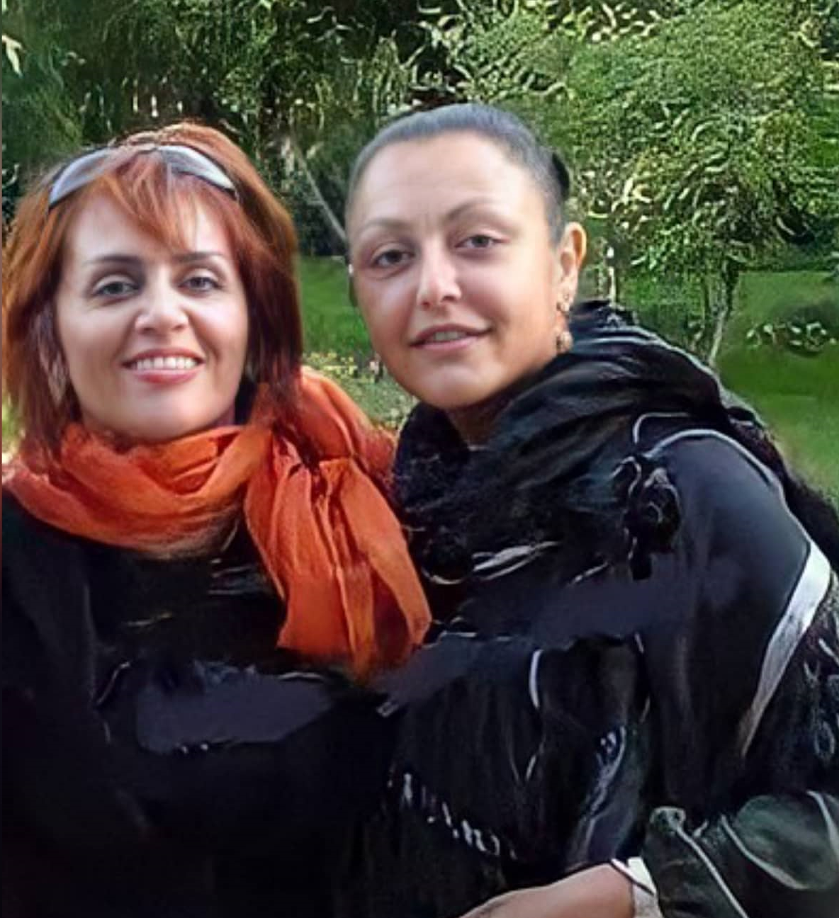 شقایق فراهانی روسری از سر برداشت