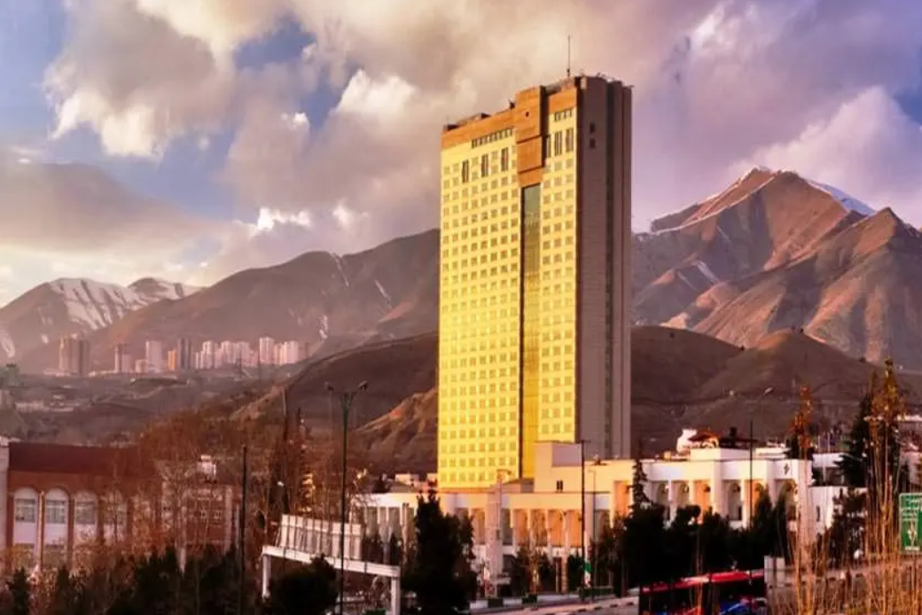 خاطرات اقامت من در هتل پارسیان آزادی تهران! خاطرات اقامت من در هتل پارسیان آزادی تهران!