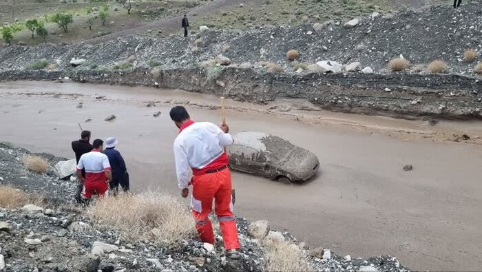 کوهنوردان گمشده در ارتفاعات داورزن نجات یافتند