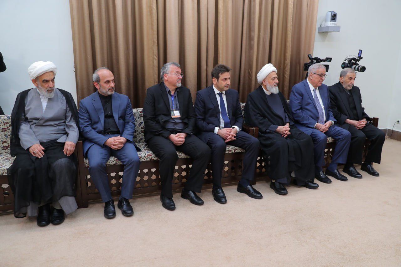 دیدار رئیس مجلس لبنان با رهبر انقلاب + عکس دیدار رئیس مجلس لبنان با رهبر انقلاب + عکس