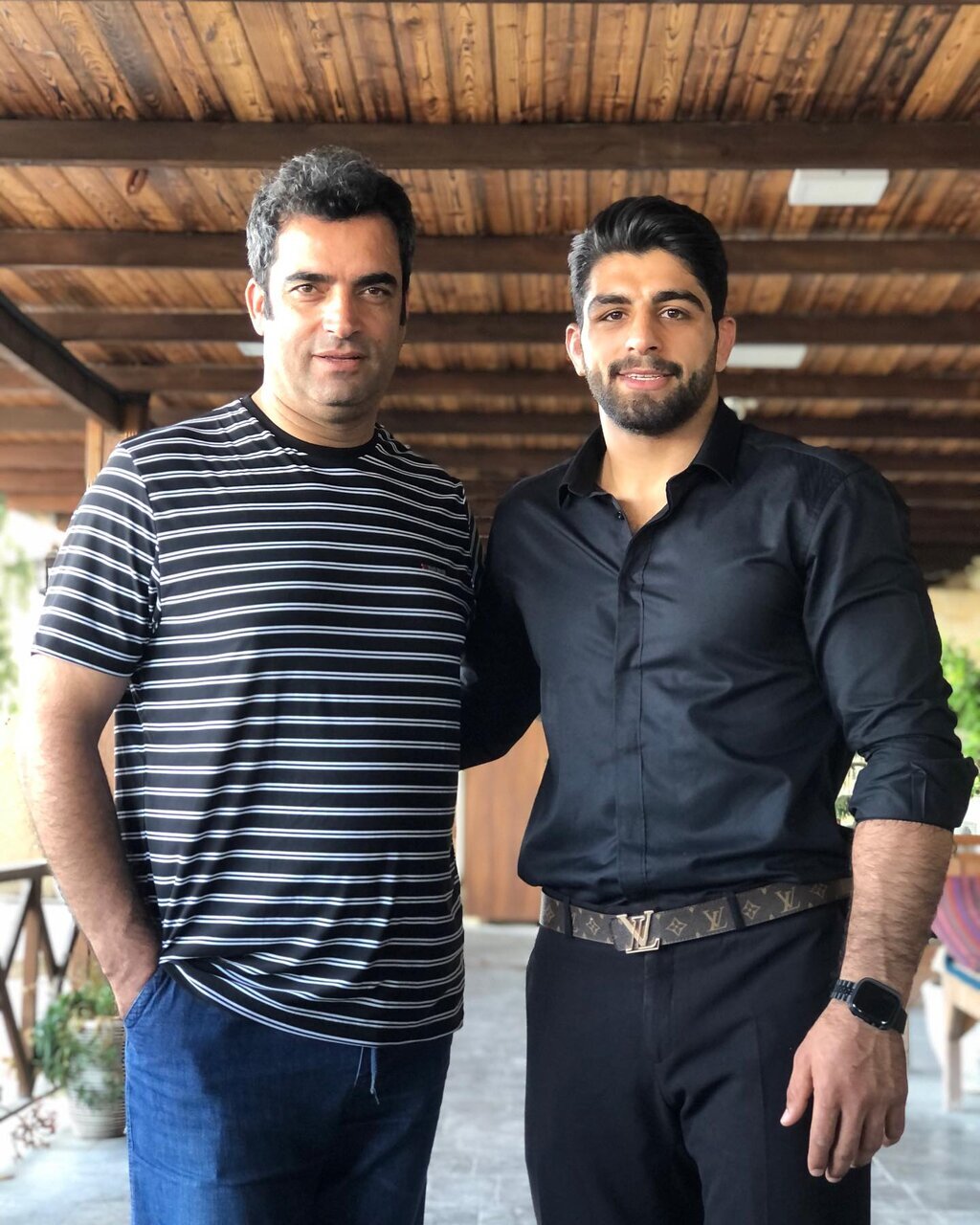 عکس صمیمی منوچهر هادی با هادی ساروی قهرمان المپیک عکس صمیمی منوچهر هادی با هادی ساروی قهرمان المپیک
