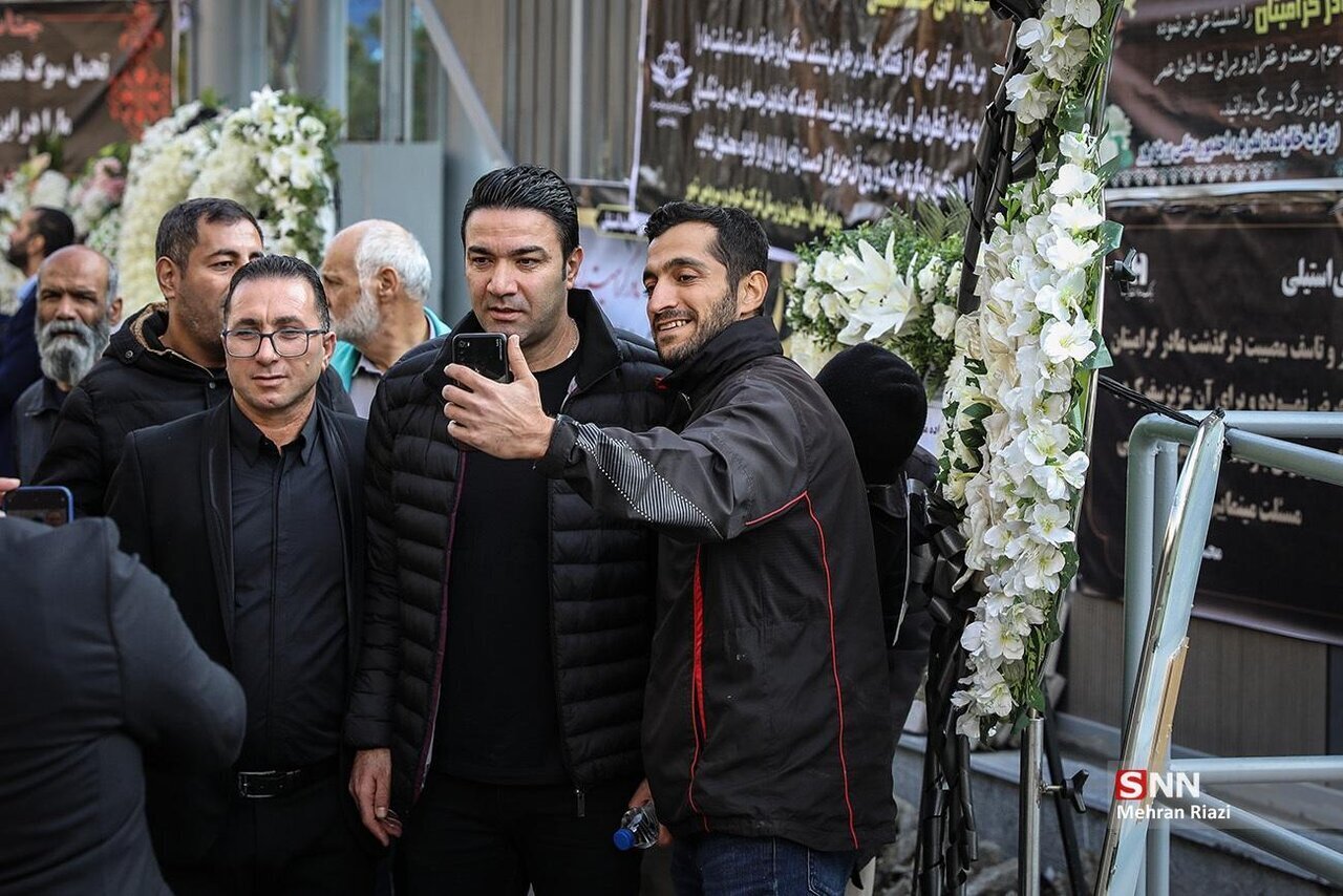 عکس/ جواد نکونام بالاخره خودش را نشان داد عکس/ جواد نکونام بالاخره خودش را نشان داد