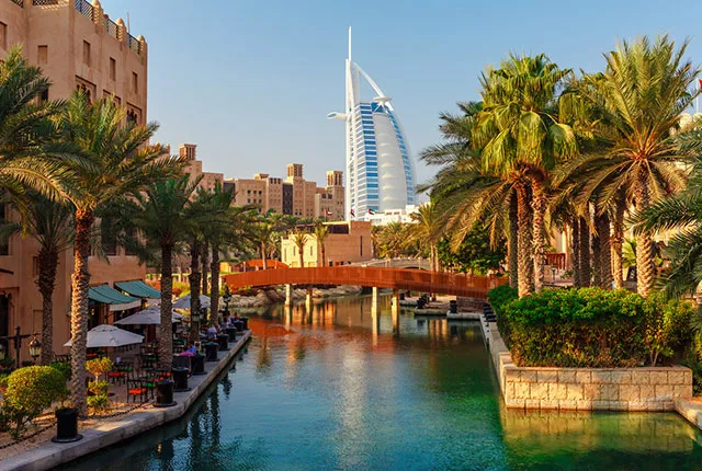 Hotels in Dubai - ۳ and ۴-star | Golden Tulip Hôtels