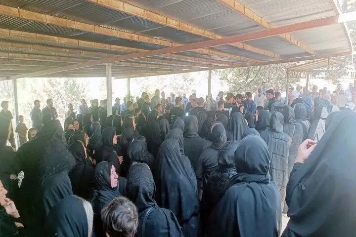 خاکسپاری 